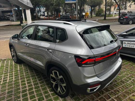 VOLKSWAGEN TAOS 1.4 250 TSI TOTAL FLEX HIGHLINE AUTOMÁTICO